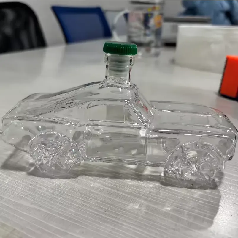 Botella de Whisky con Diseño d - Wine Beer Liquor reseña y precio